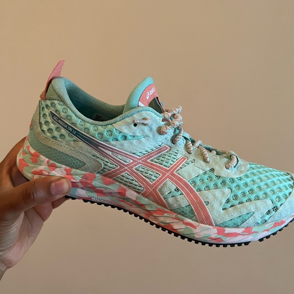 Like New ASICS Gel-Noosa Tri 12 Fresh Ice/Guava 7.5